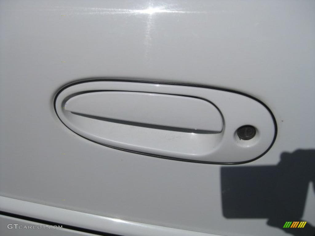 2002 Grand Am GT Coupe - Arctic White / Dark Pewter photo #19