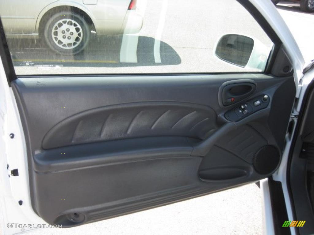 2002 Grand Am GT Coupe - Arctic White / Dark Pewter photo #22