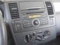 Brilliant Silver - Versa 1.8 S Hatchback Photo No. 12