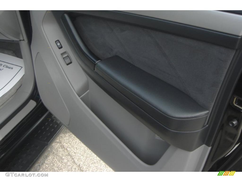 2004 4Runner SR5 4x4 - Black / Stone photo #12