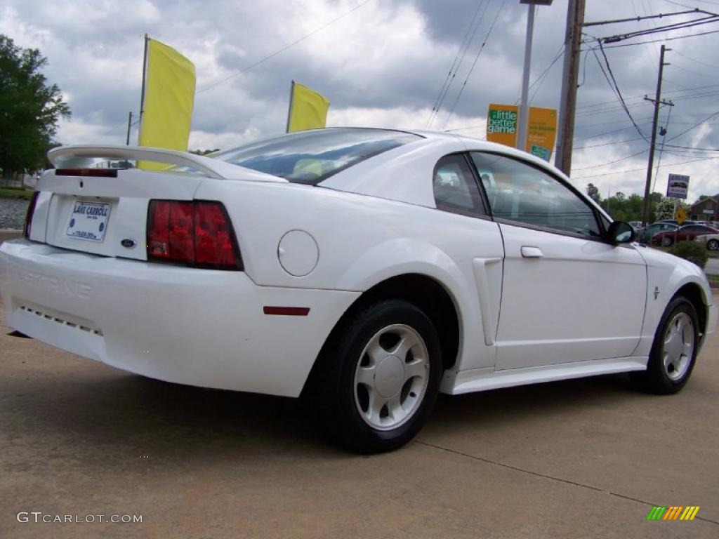 2000 Mustang V6 Coupe - Crystal White / Medium Parchment photo #3