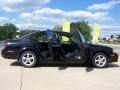 Super Black - Maxima GLE Photo No. 13