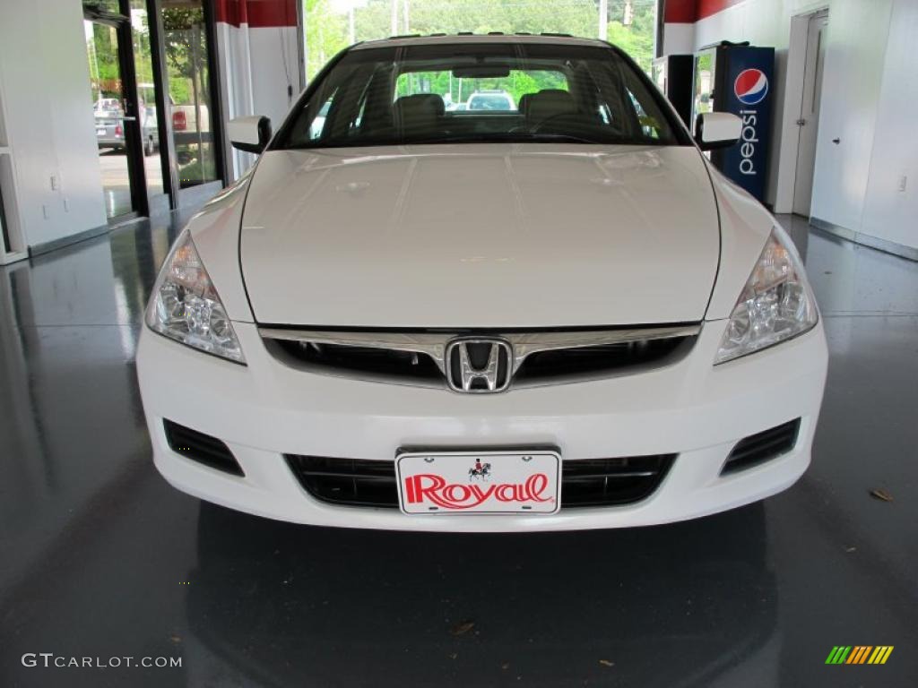 2007 Accord EX-L Sedan - Taffeta White / Ivory photo #2