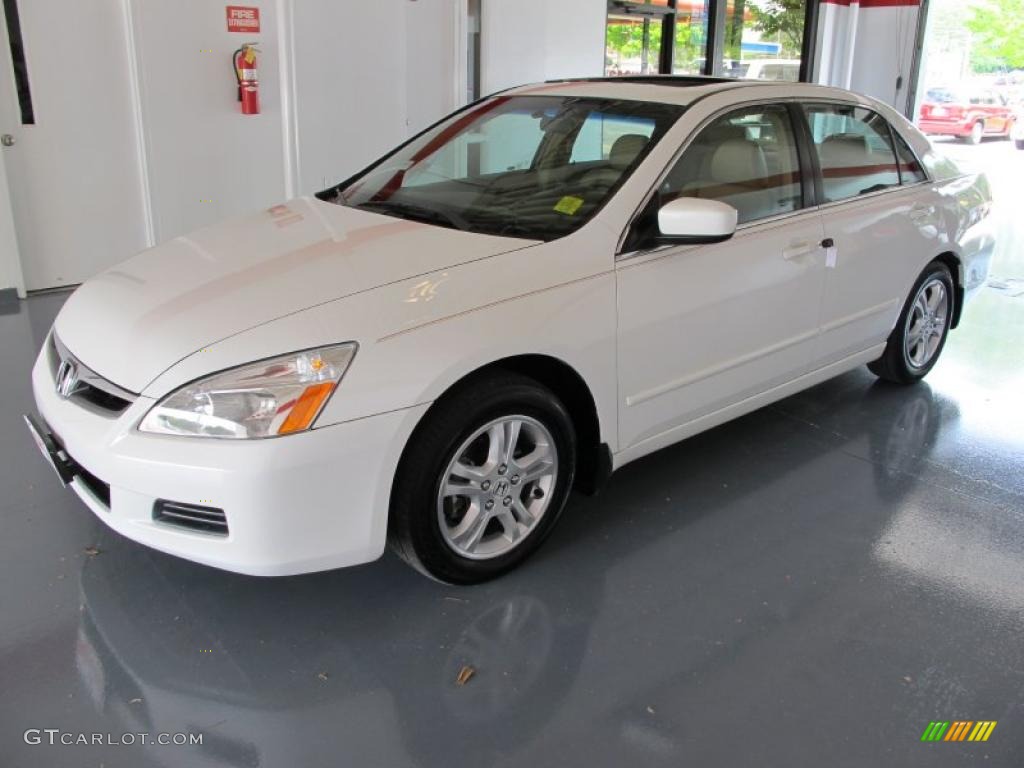 2007 Accord EX-L Sedan - Taffeta White / Ivory photo #3