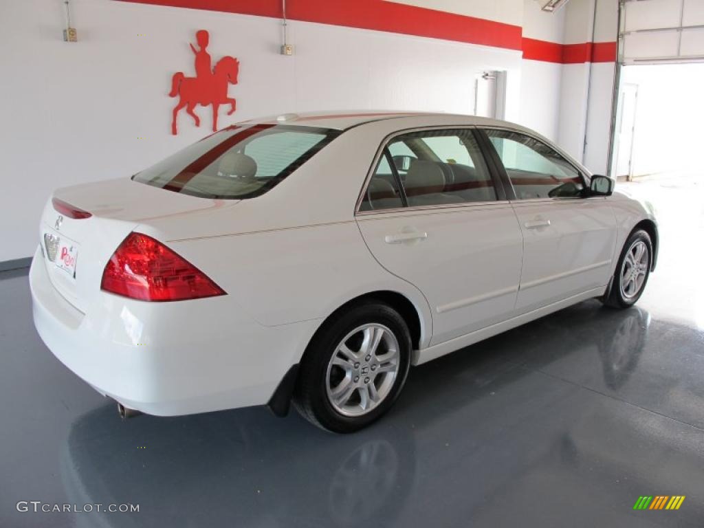2007 Accord EX-L Sedan - Taffeta White / Ivory photo #6