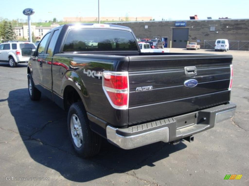 2010 F150 XLT SuperCab 4x4 - Tuxedo Black / Medium Stone photo #5