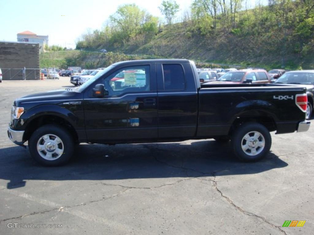 2010 F150 XLT SuperCab 4x4 - Tuxedo Black / Medium Stone photo #6
