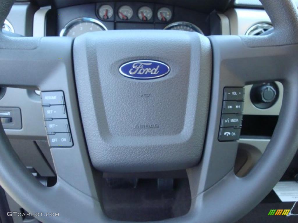 2010 F150 XLT SuperCab 4x4 - Tuxedo Black / Medium Stone photo #17