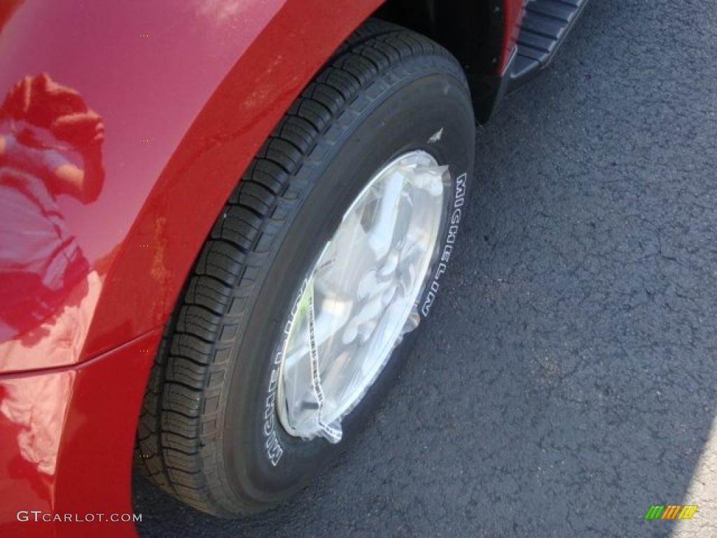 2010 Escape XLT V6 4WD - Sangria Red Metallic / Charcoal Black photo #12