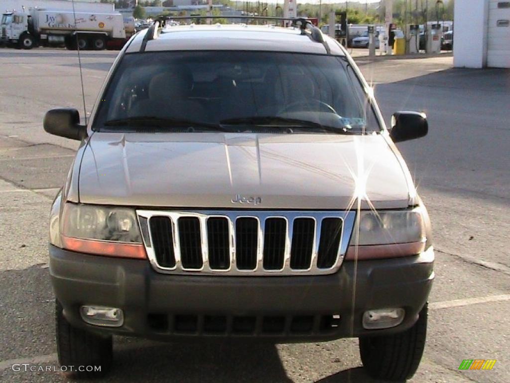 2000 Grand Cherokee Laredo 4x4 - Champagne Pearlcoat / Camel photo #1