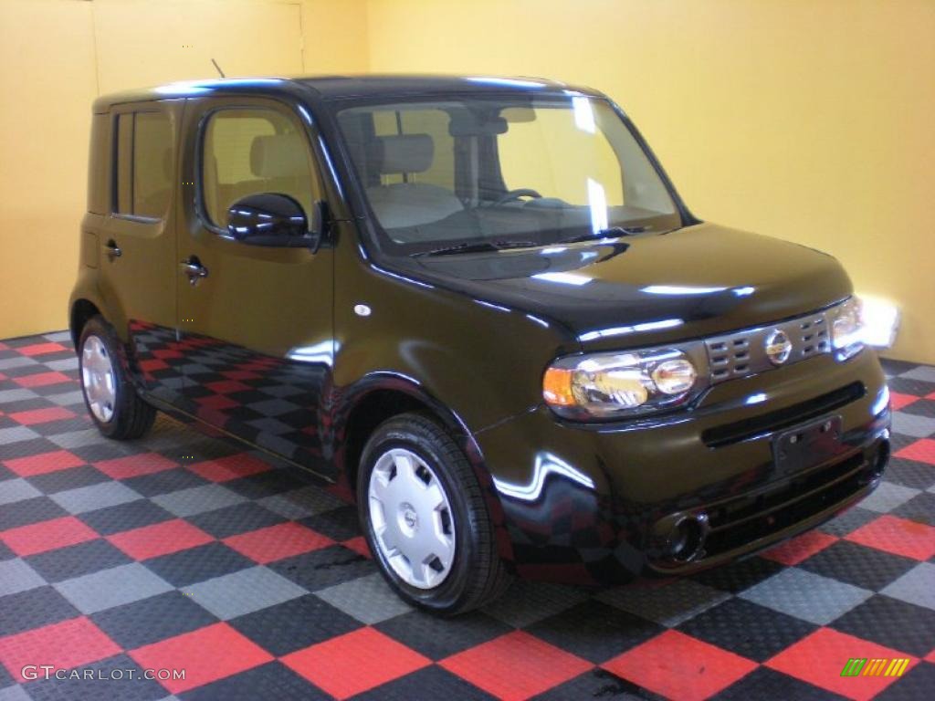 Super Black Nissan Cube