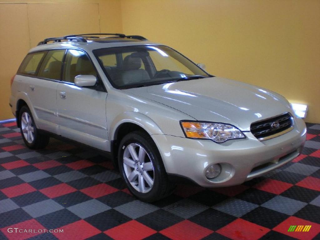 2006 Outback 2.5i Limited Wagon - Champagne Gold Opalescent / Taupe photo #1