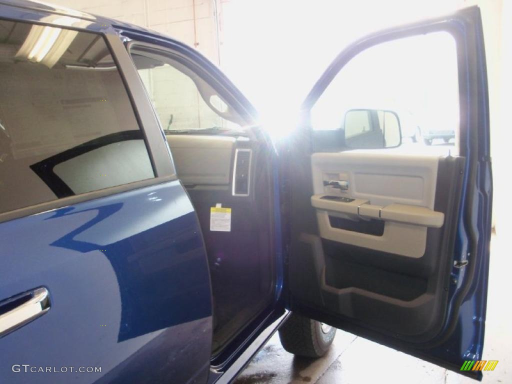 2010 Ram 2500 SLT Crew Cab 4x4 - Deep Water Blue Pearl / Dark Slate/Medium Graystone photo #20