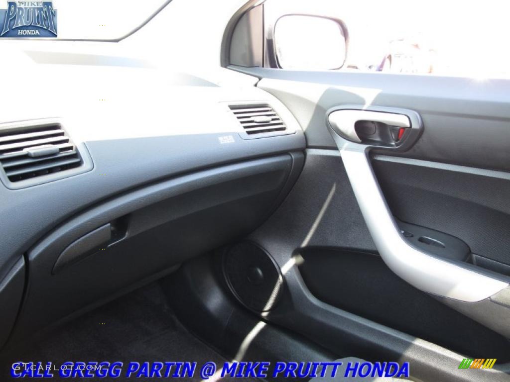 2006 Civic EX Coupe - Alabaster Silver Metallic / Black photo #22