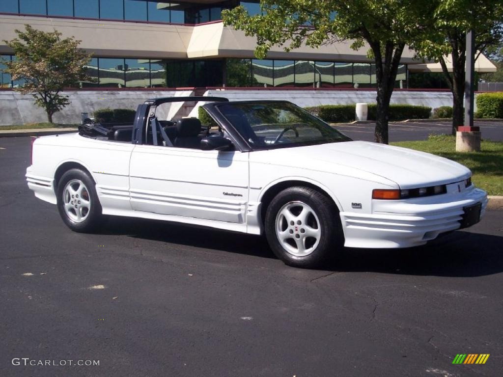 1994 Cutlass Supreme Convertible - Bright White / Black photo #1