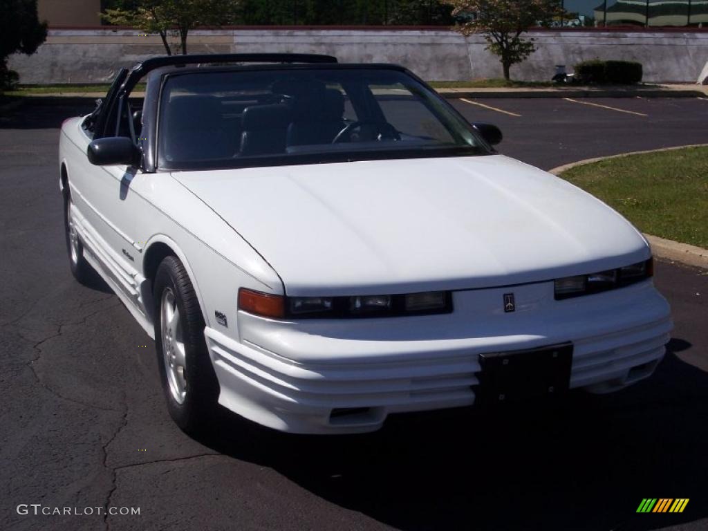 1994 Cutlass Supreme Convertible - Bright White / Black photo #5