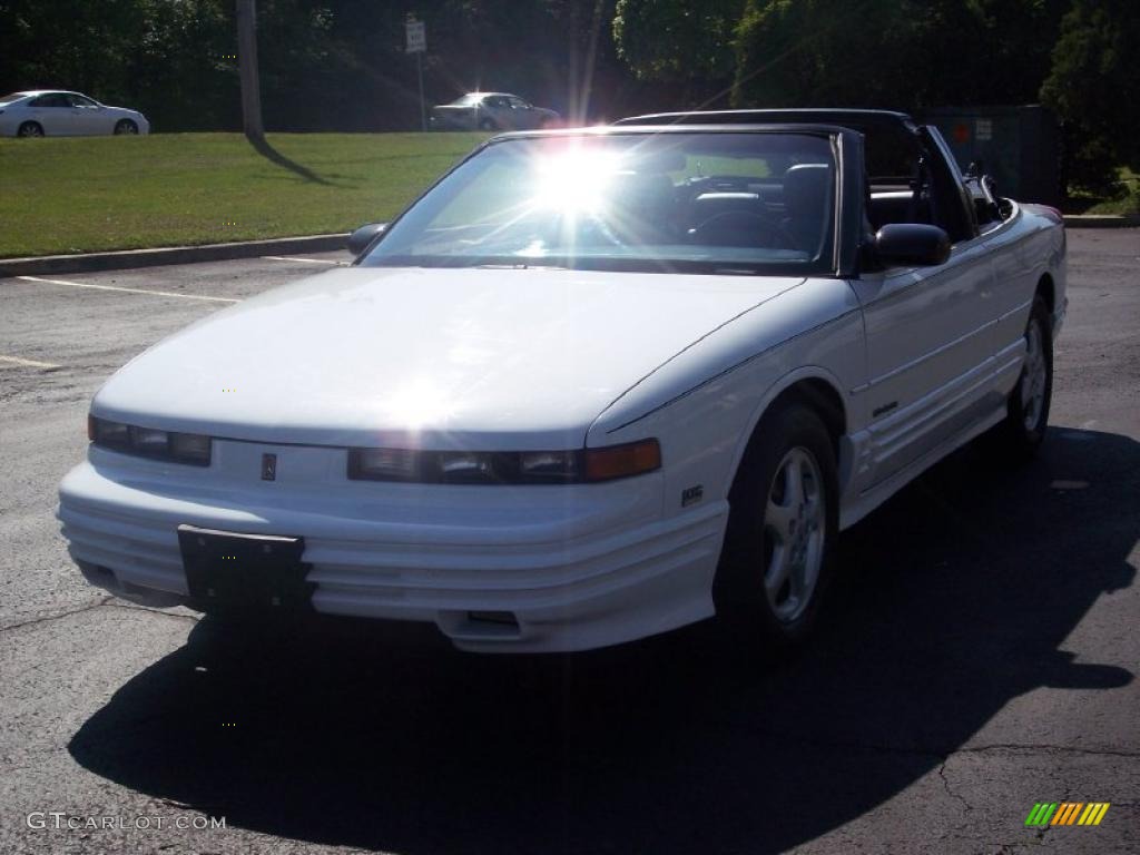 1994 Cutlass Supreme Convertible - Bright White / Black photo #7