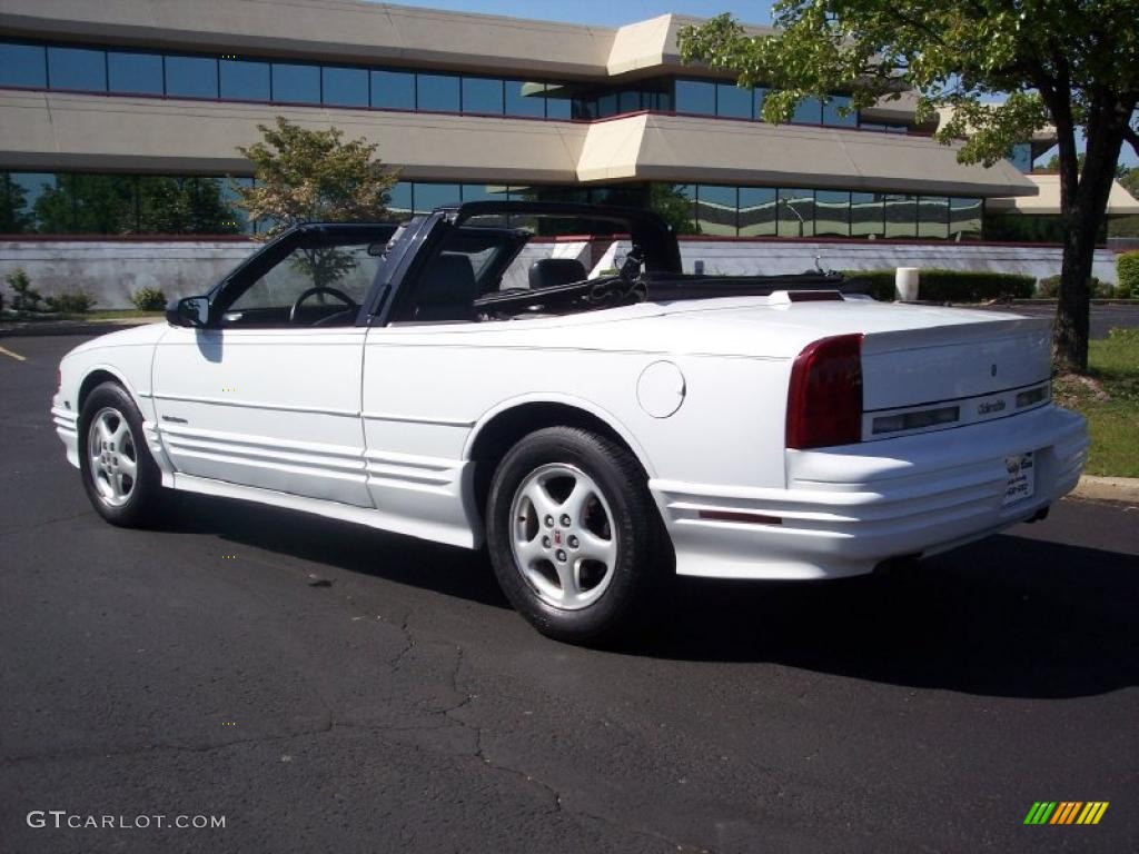 1994 Cutlass Supreme Convertible - Bright White / Black photo #13