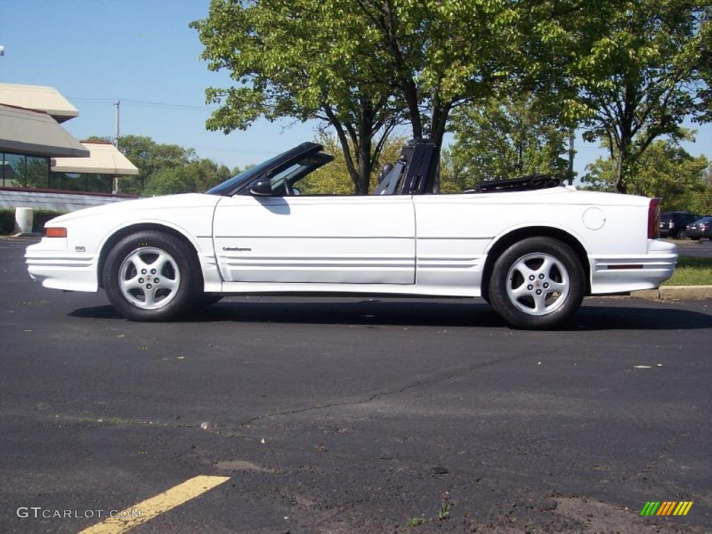 1994 Cutlass Supreme Convertible - Bright White / Black photo #15