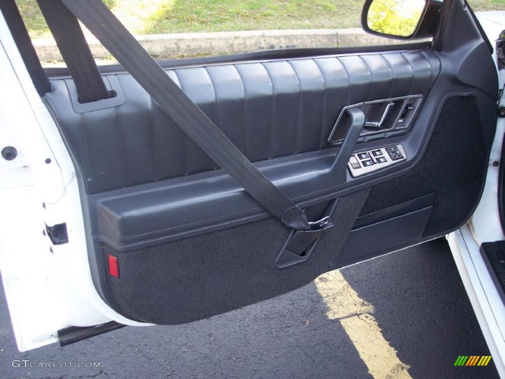 1994 Cutlass Supreme Convertible - Bright White / Black photo #24
