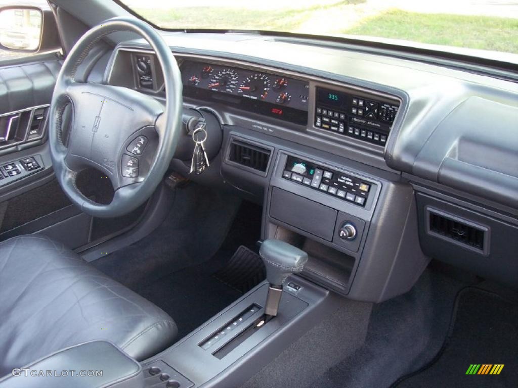 1994 Cutlass Supreme Convertible - Bright White / Black photo #34