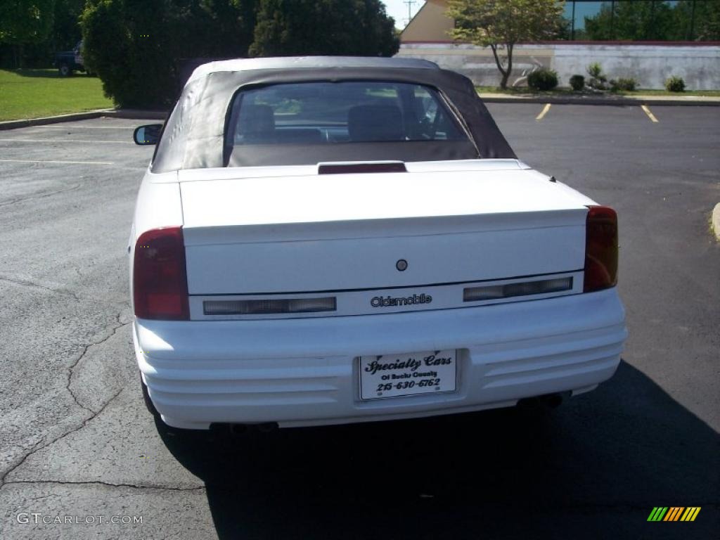 1994 Cutlass Supreme Convertible - Bright White / Black photo #50