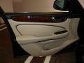 Ebony Black - XJ XJ8 L Photo No. 12