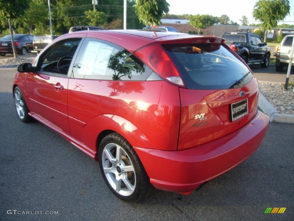 2004 Focus SVT Coupe - Infra-Red / Black/Red photo #3
