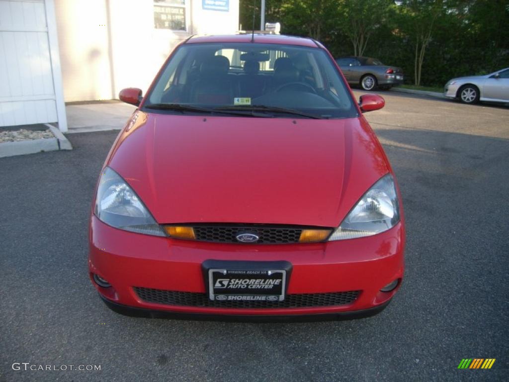 2004 Focus SVT Coupe - Infra-Red / Black/Red photo #9