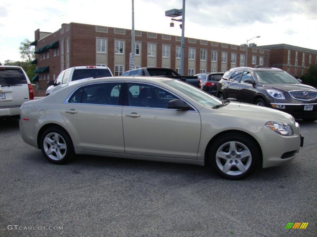 2010 Malibu LS Sedan - Gold Mist Metallic / Cocoa/Cashmere photo #6