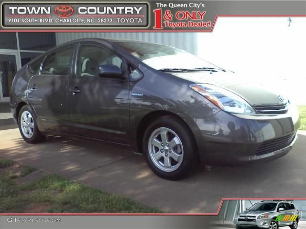 Magnetic Gray Metallic Toyota Prius