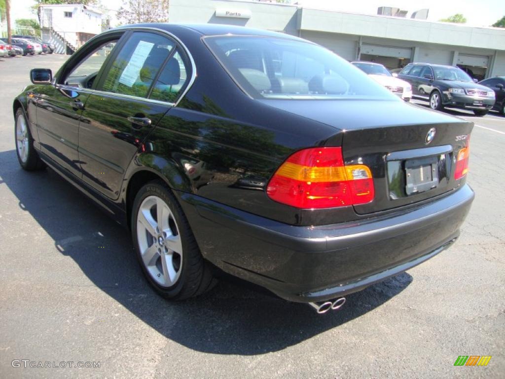 2004 3 Series 330xi Sedan - Jet Black / Black photo #10