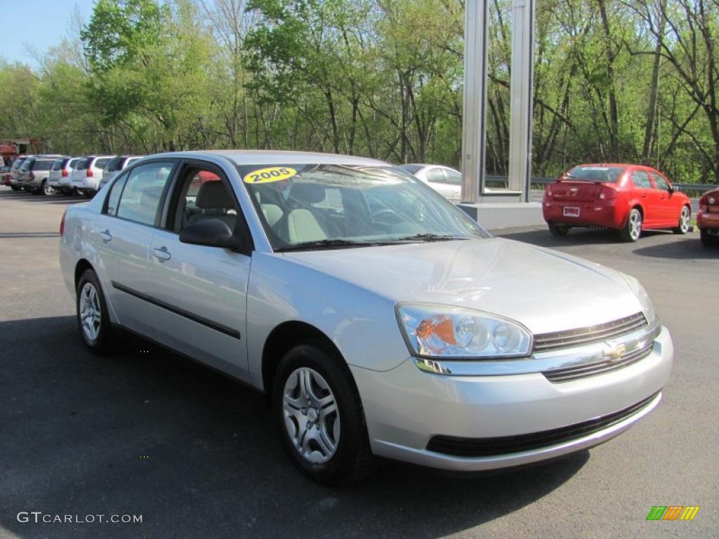 2005 Malibu Sedan - Galaxy Silver Metallic / Gray photo #6