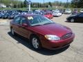 Merlot Metallic - Taurus SE Sedan Photo No. 6