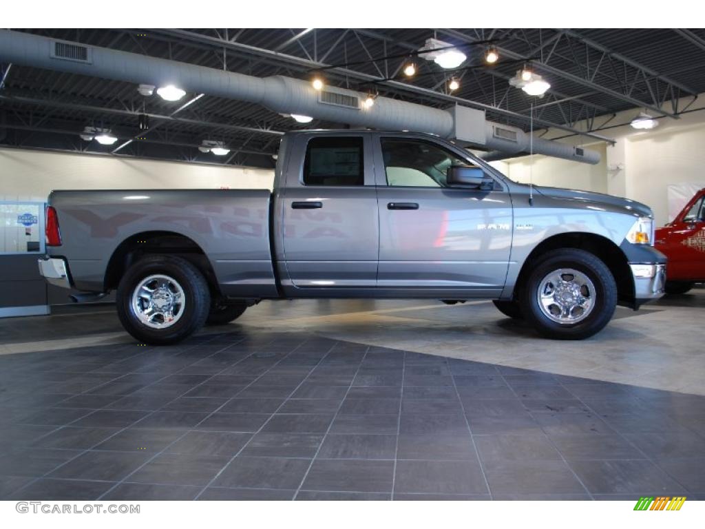 2010 Ram 1500 ST Quad Cab 4x4 - Mineral Gray Metallic / Dark Slate Gray photo #3