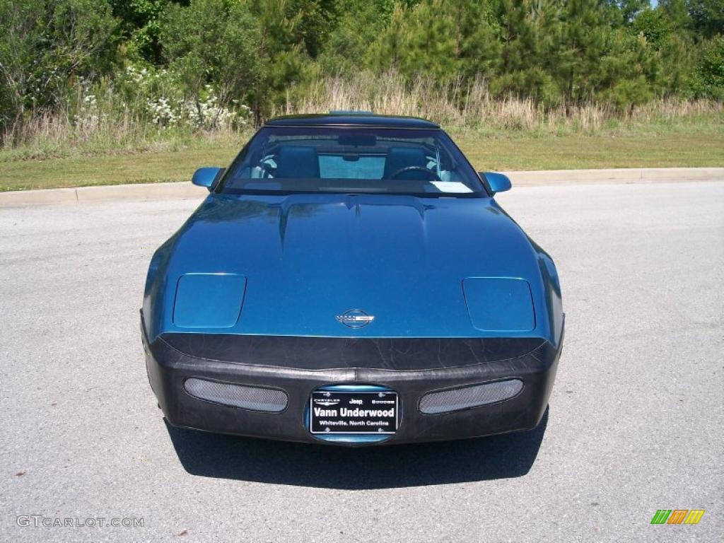 1987 Corvette Coupe - Medium Blue Metallic / Blue photo #2