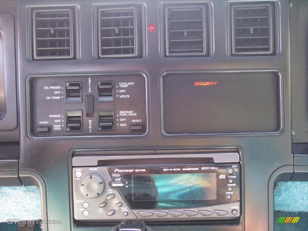 1987 Corvette Coupe - Medium Blue Metallic / Blue photo #20