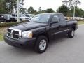 Brilliant Black Crystal Pearl 2007 Dodge Dakota SXT Club Cab