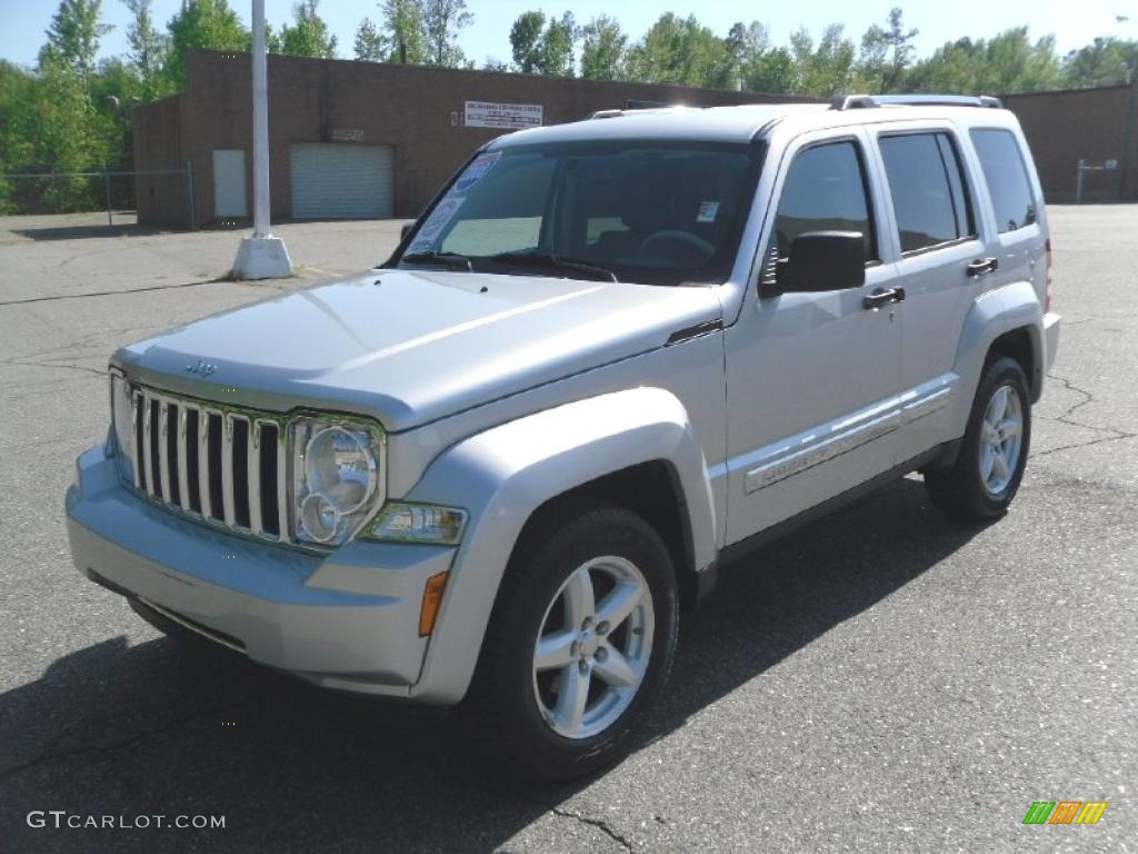 2008 Liberty Limited - Bright Silver Metallic / Pastel Slate Gray photo #1