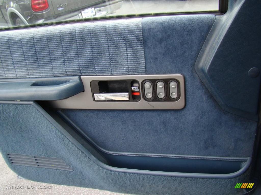 1990 C/K C3500 454 SS Regular Cab - Catalina Blue Metallic / Blue photo #16