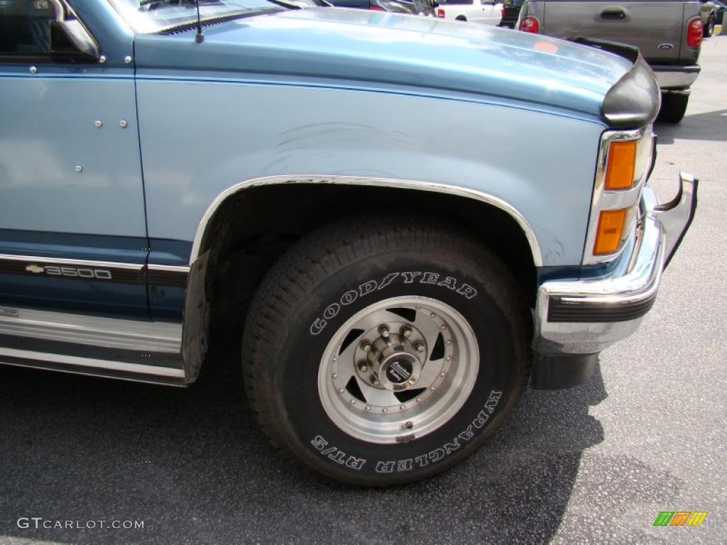 1990 C/K C3500 454 SS Regular Cab - Catalina Blue Metallic / Blue photo #25