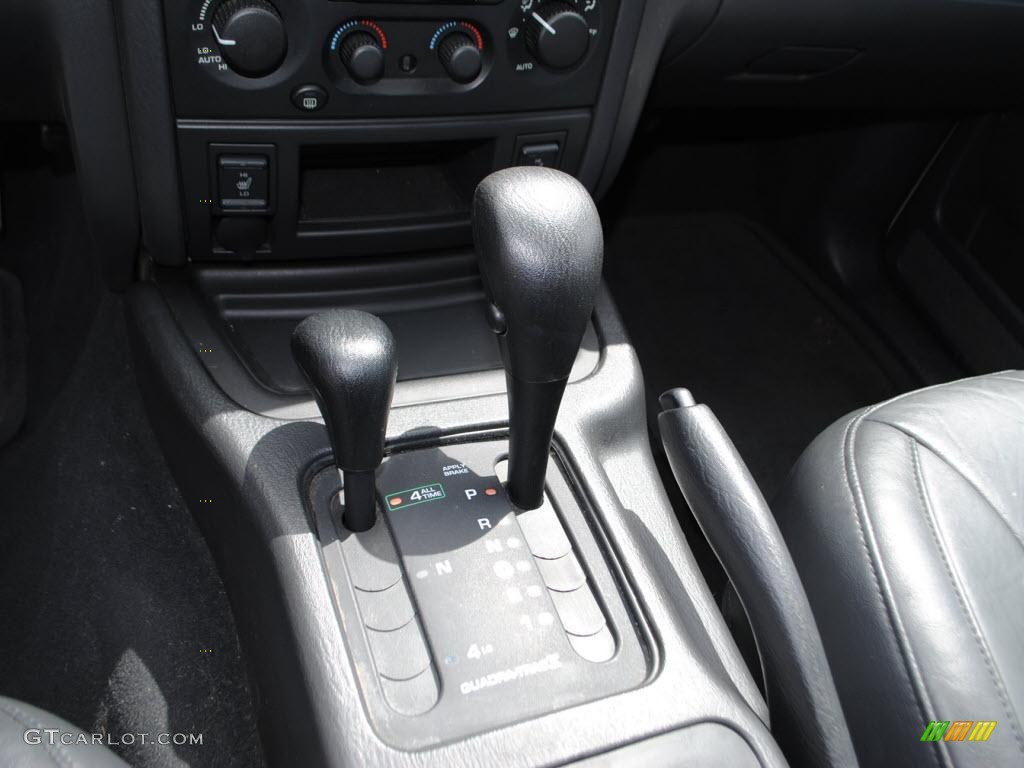 2004 Grand Cherokee Limited 4x4 - Bright Silver Metallic / Dark Slate Gray photo #16