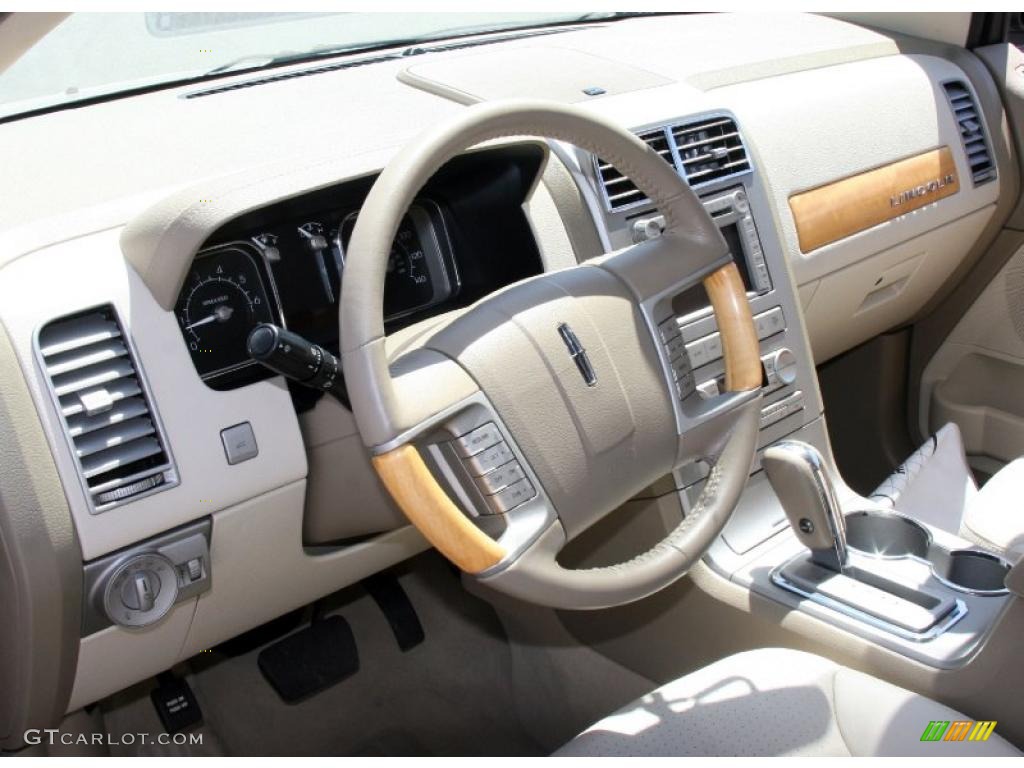 2007 Lincoln MKX AWD Medium Camel Dashboard Photo #29415152