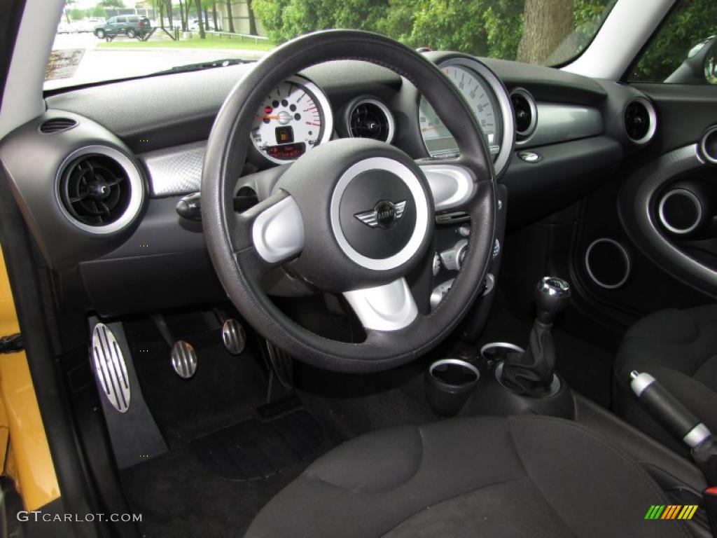 2007 Cooper S Hardtop - Mellow Yellow / Grey/Carbon Black photo #13