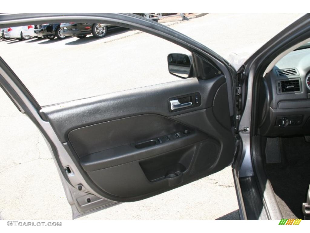 2007 Fusion SE V6 - Tungsten Grey Metallic / Charcoal Black photo #13