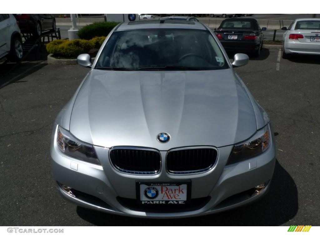 2010 3 Series 328i xDrive Sedan - Titanium Silver Metallic / Gray Dakota Leather photo #4