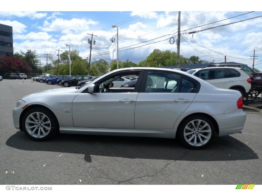 2010 3 Series 328i xDrive Sedan - Titanium Silver Metallic / Gray Dakota Leather photo #9