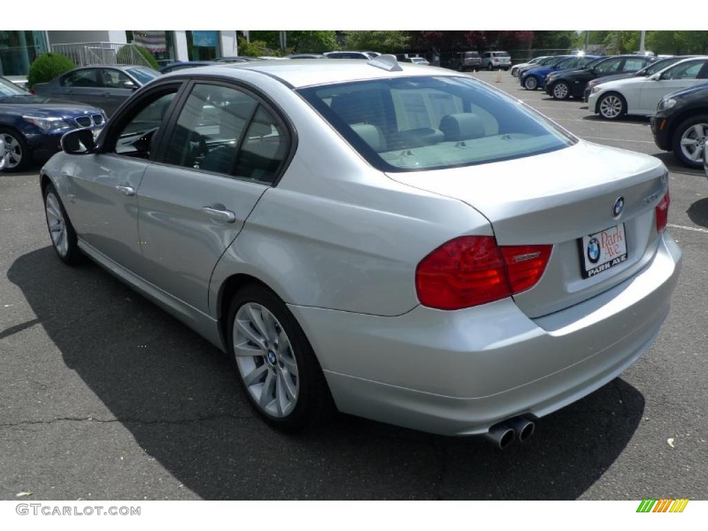 2010 3 Series 328i xDrive Sedan - Titanium Silver Metallic / Gray Dakota Leather photo #10