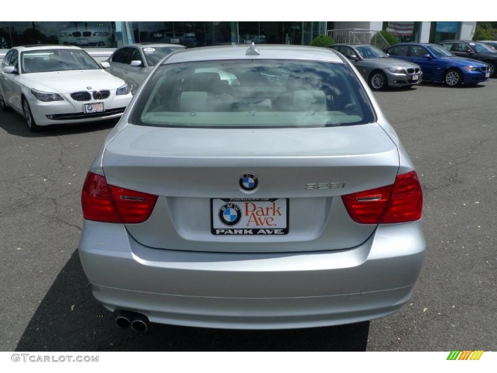 2010 3 Series 328i xDrive Sedan - Titanium Silver Metallic / Gray Dakota Leather photo #12