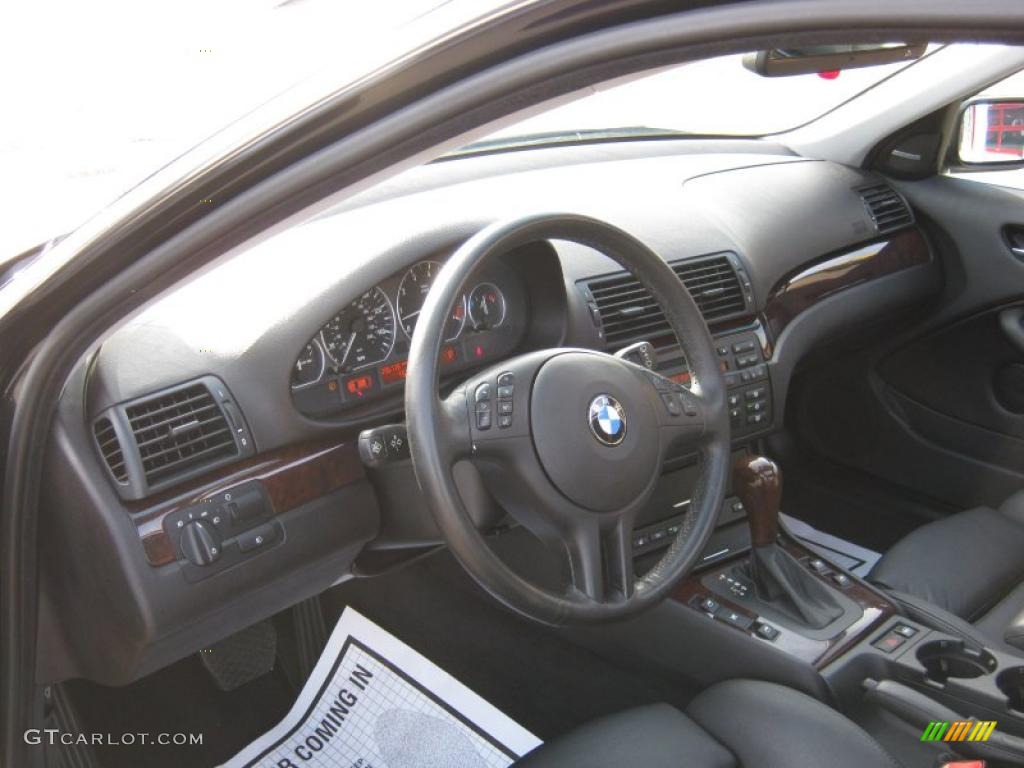 2004 3 Series 330xi Sedan - Jet Black / Black photo #5